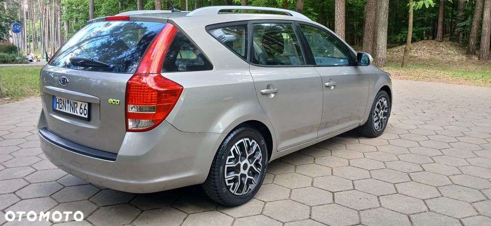 Kia Ceed 1.6 Crdi Comfort + - 6
