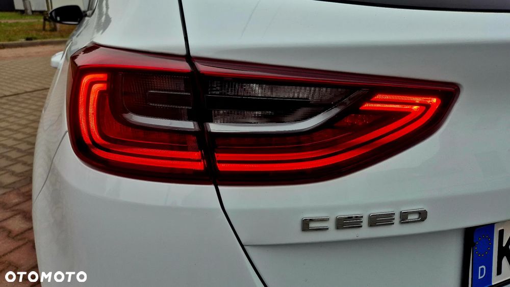 Kia Ceed 1.4 T-GDI L Business Line - 30