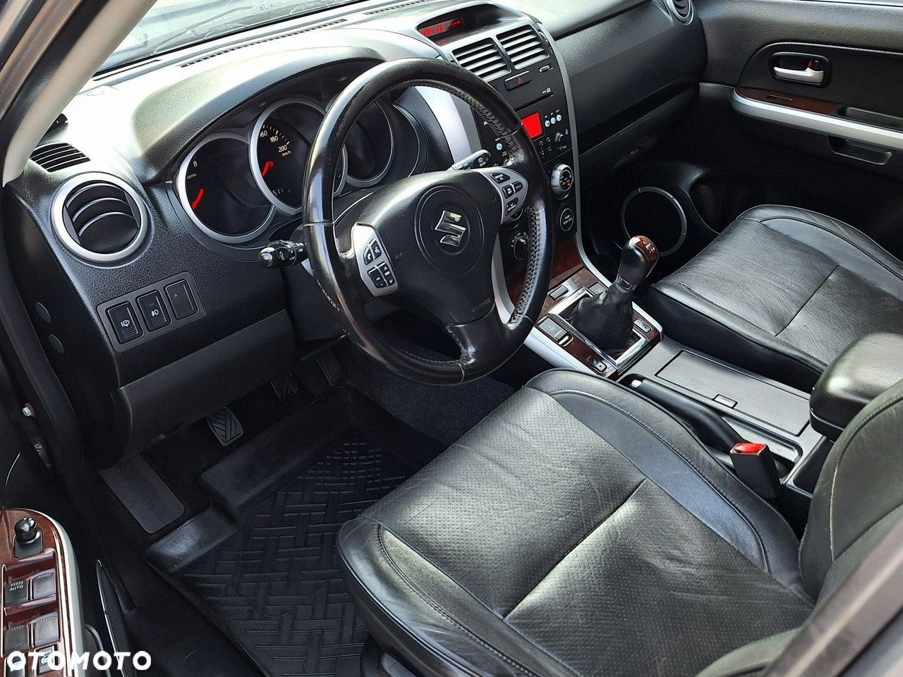 Suzuki Grand Vitara - 13