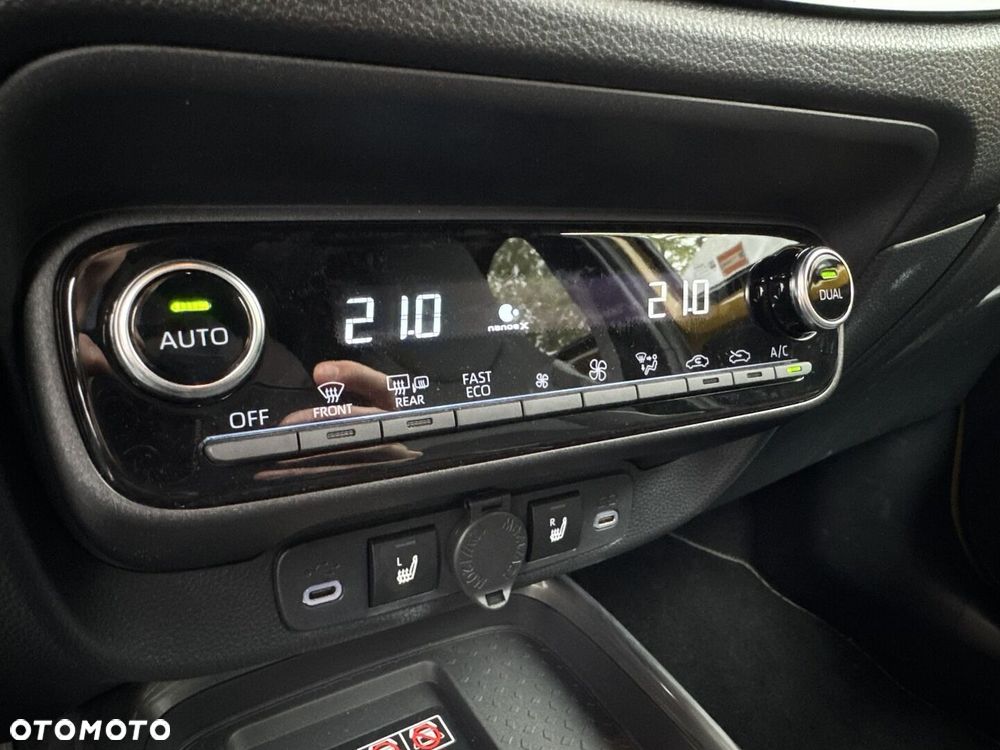 Toyota Aygo X Hybrid 1.5 Style e-CVT - 27