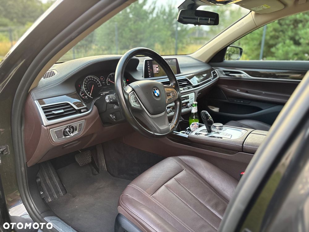 BMW Seria 7 - 15