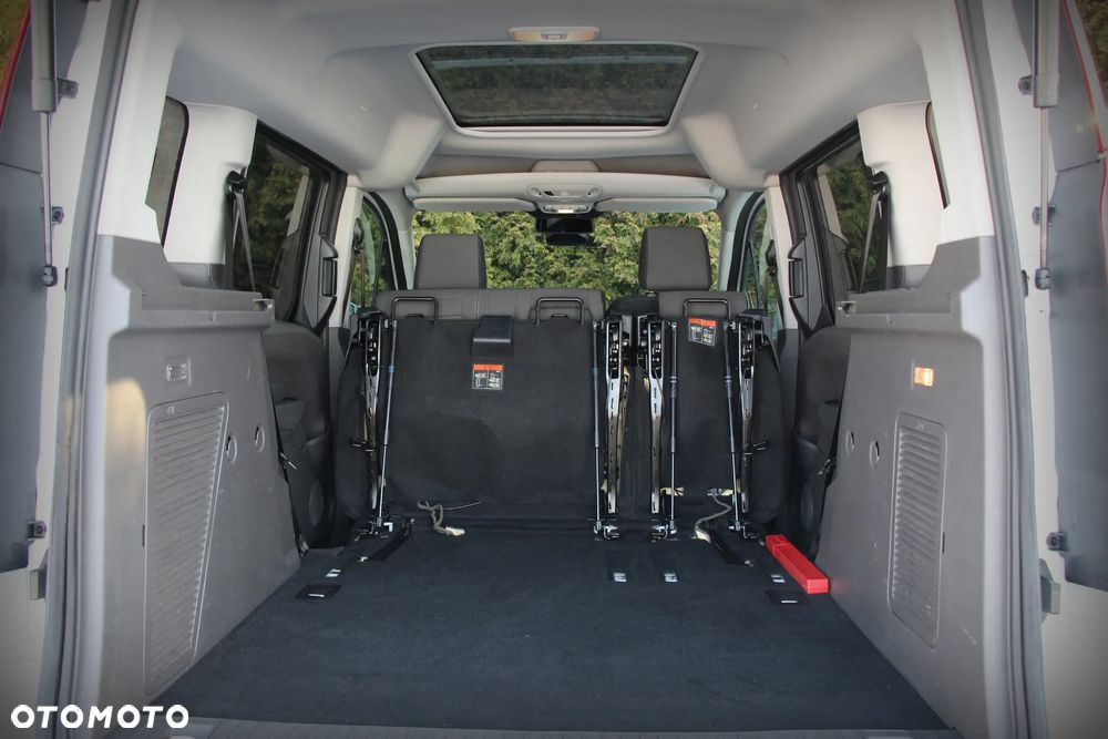 Ford Tourneo Connect 1.5 EcoBlue Titanium - 22