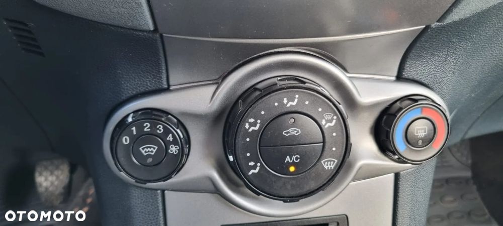 Ford Fiesta 1.25 Silver X - 13