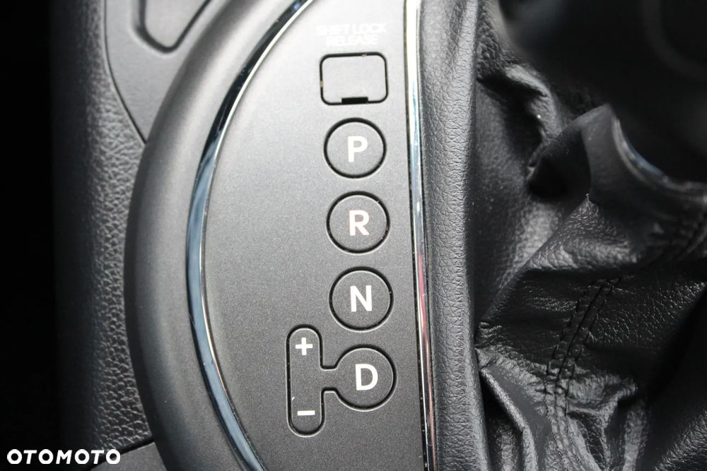 Kia Sportage 2.0 CVVT 2WD Automatik Spirit - 25