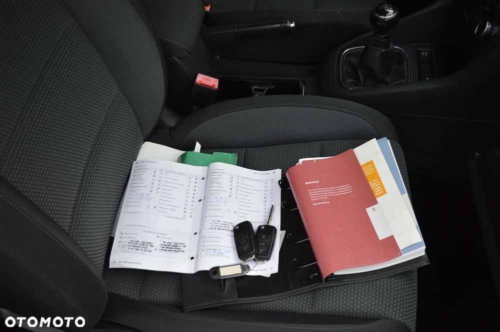 Volkswagen Golf - 8