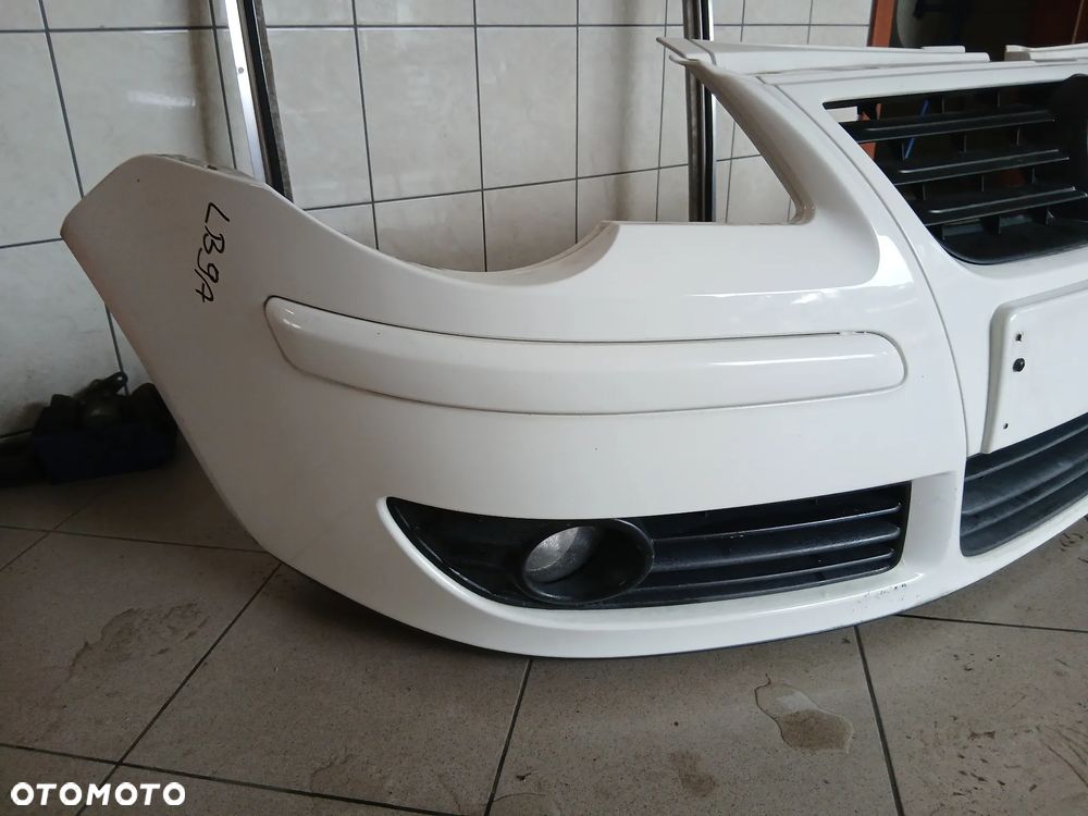 Volkswagen Polo 9N Lift 05- Zderzak Przód Przedni Kolor LB9A Biały - 5