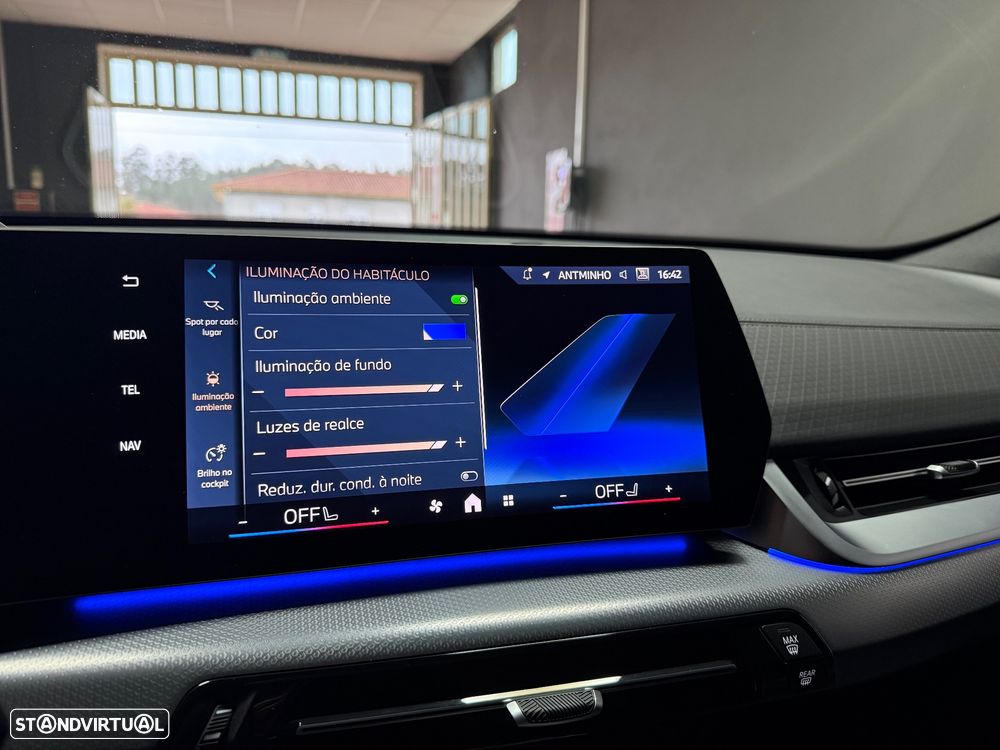 BMW iX2 eDrive20 Pack Desportivo M - 13