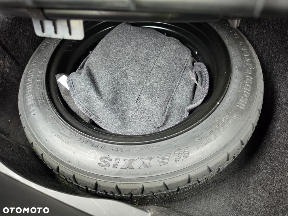 Hyundai ix20 1.6 Premium - 16