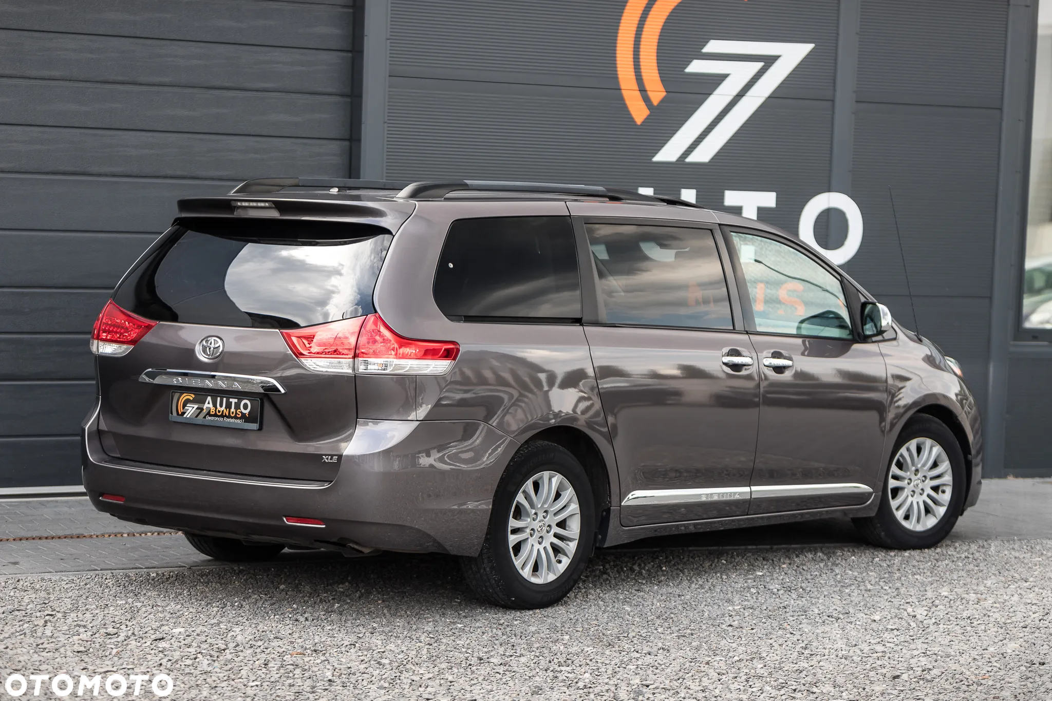 Toyota Sienna 3.5 V6 XLE AWD - 9