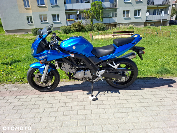 Suzuki SV