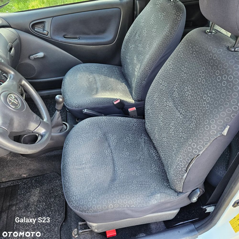 Toyota Yaris 1.0 - 15