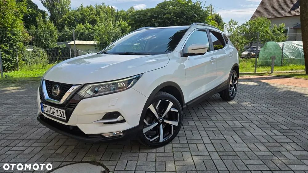 Nissan Qashqai 1.2 DIG-T TEKNA+ - 1