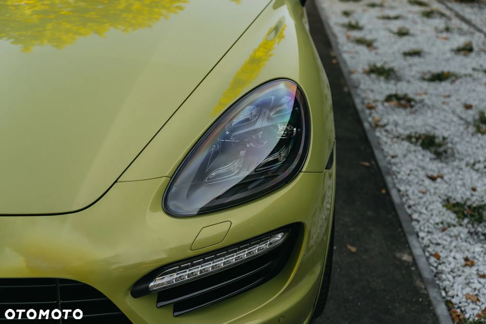 Porsche Cayenne GTS - 5