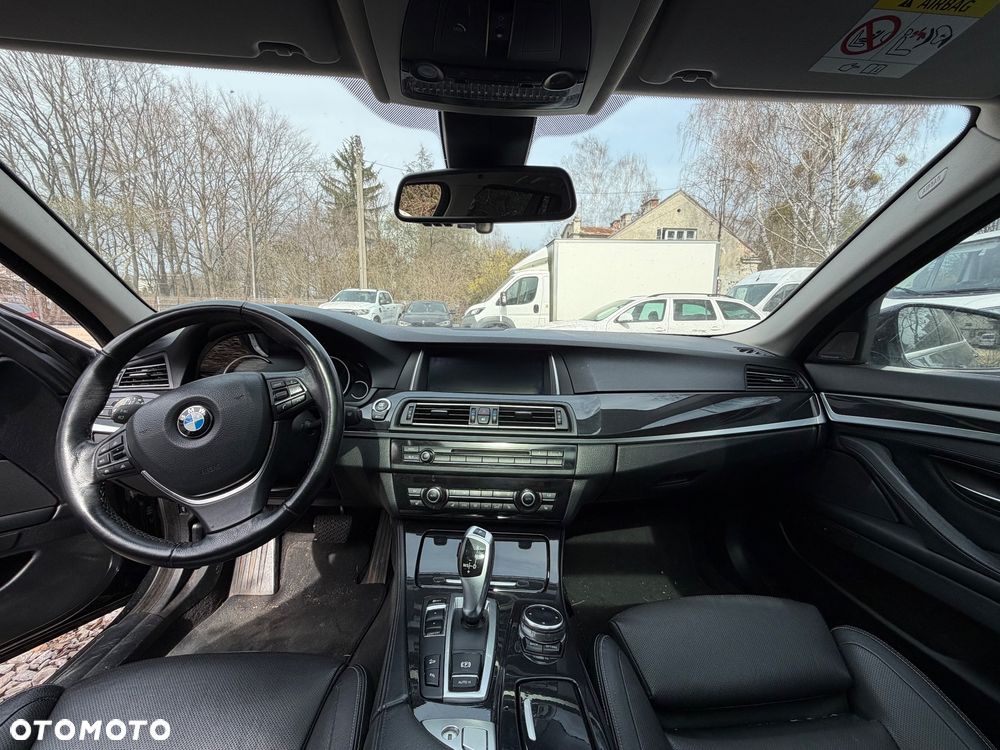 BMW Seria 5 530d xDrive Sport-Aut - 4