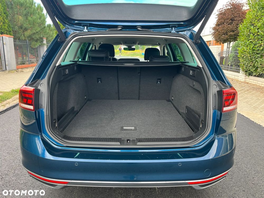 Volkswagen Passat 2.0 TDI Elegance DSG - 17