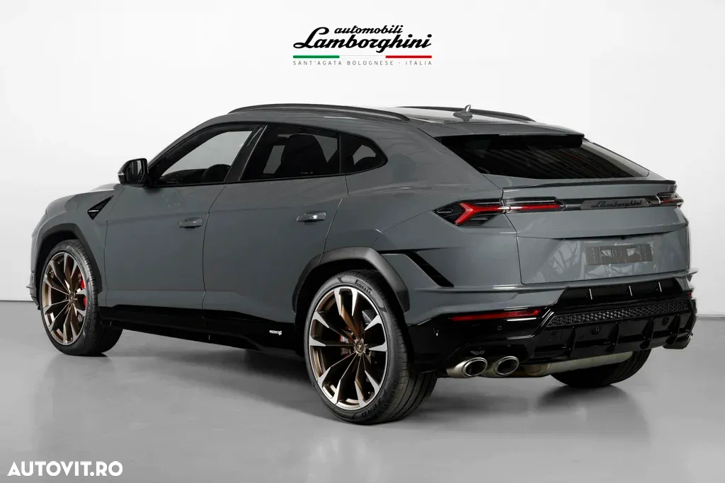 Lamborghini URUS - 3