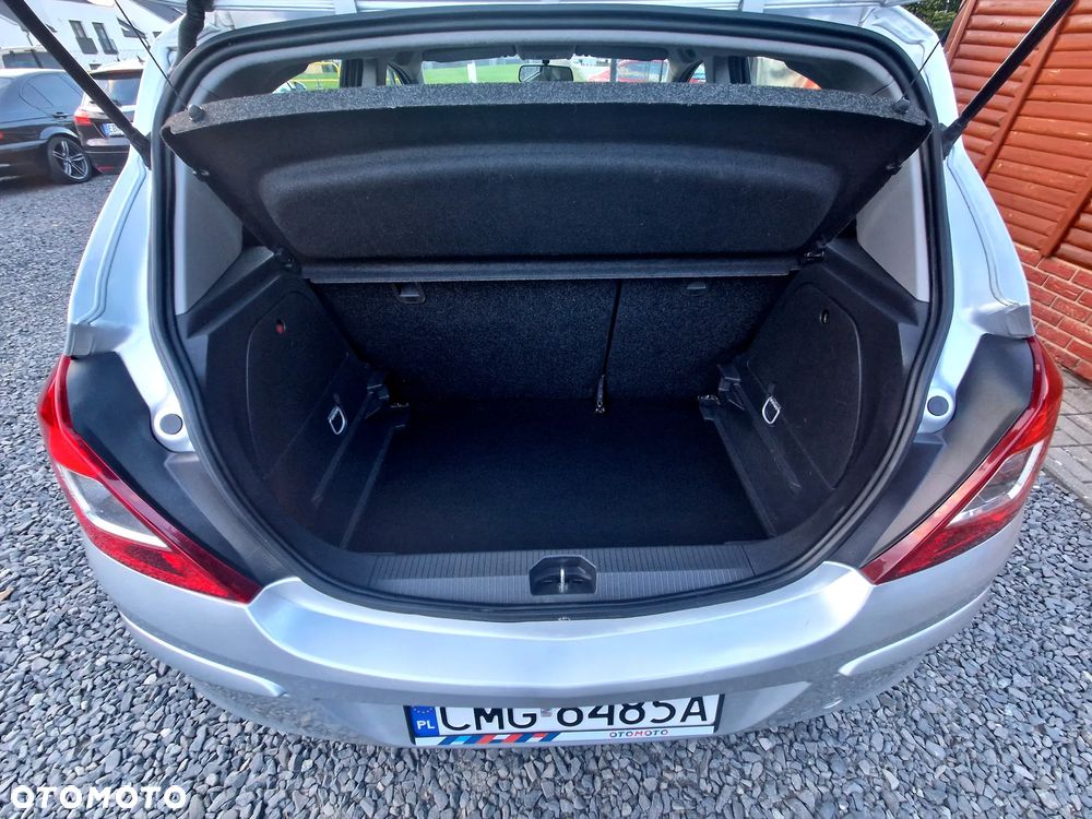 Opel Corsa 1.2 16V Essentia S&S - 27