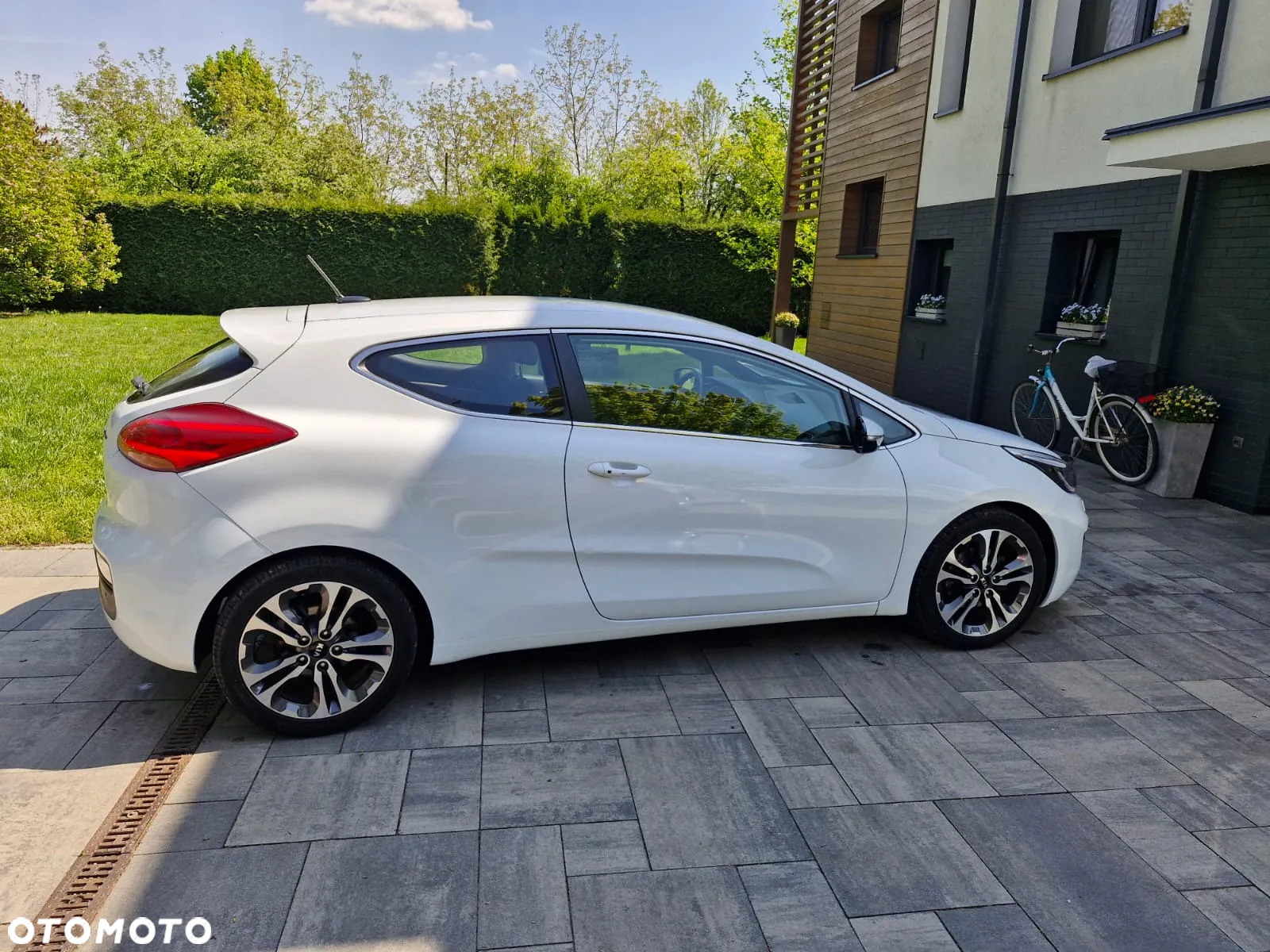Kia Ceed 1.6 GDI Dream Team Edition - 18