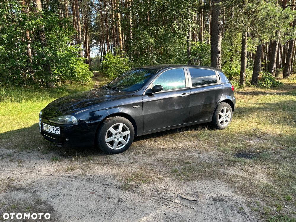Alfa Romeo 147 1.6 Twin Spark Impression - 1