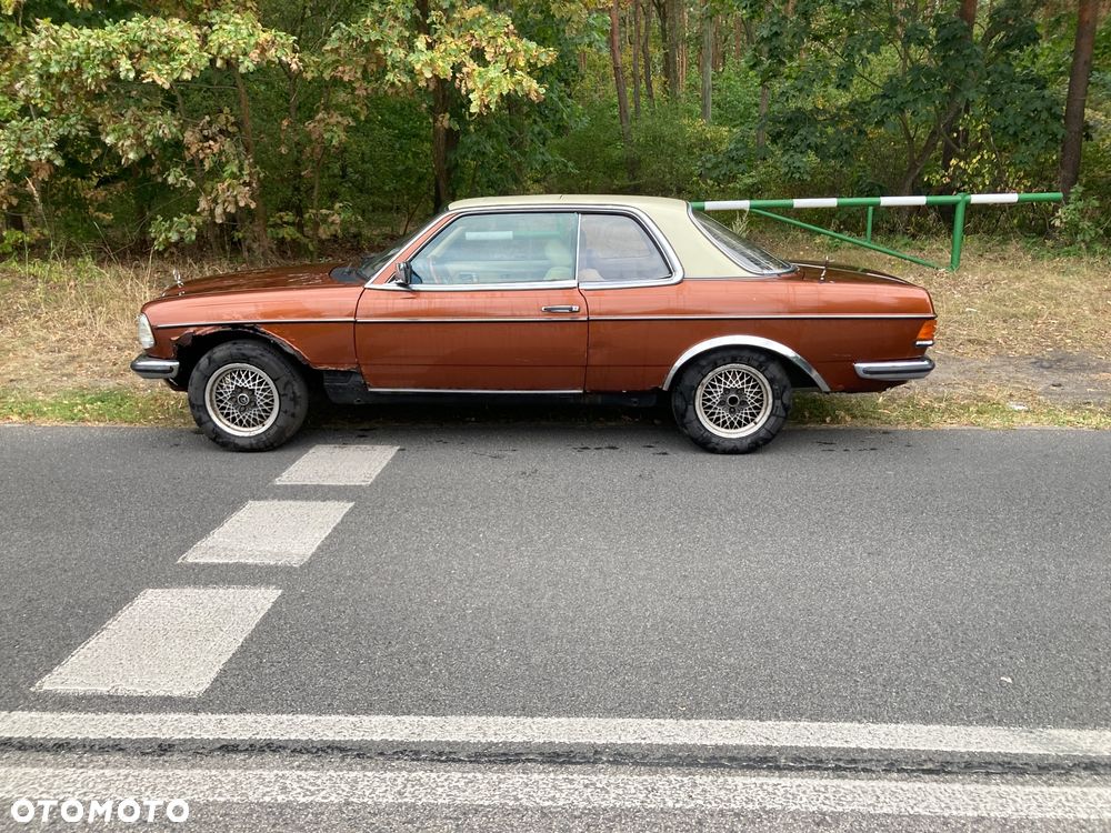 Mercedes-Benz W123 - 4