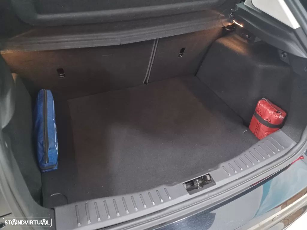 Ford Focus 1.0 EcoBoost S&S TITANIUM - 35