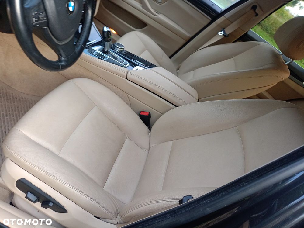 BMW Seria 5 518d Luxury Line - 11