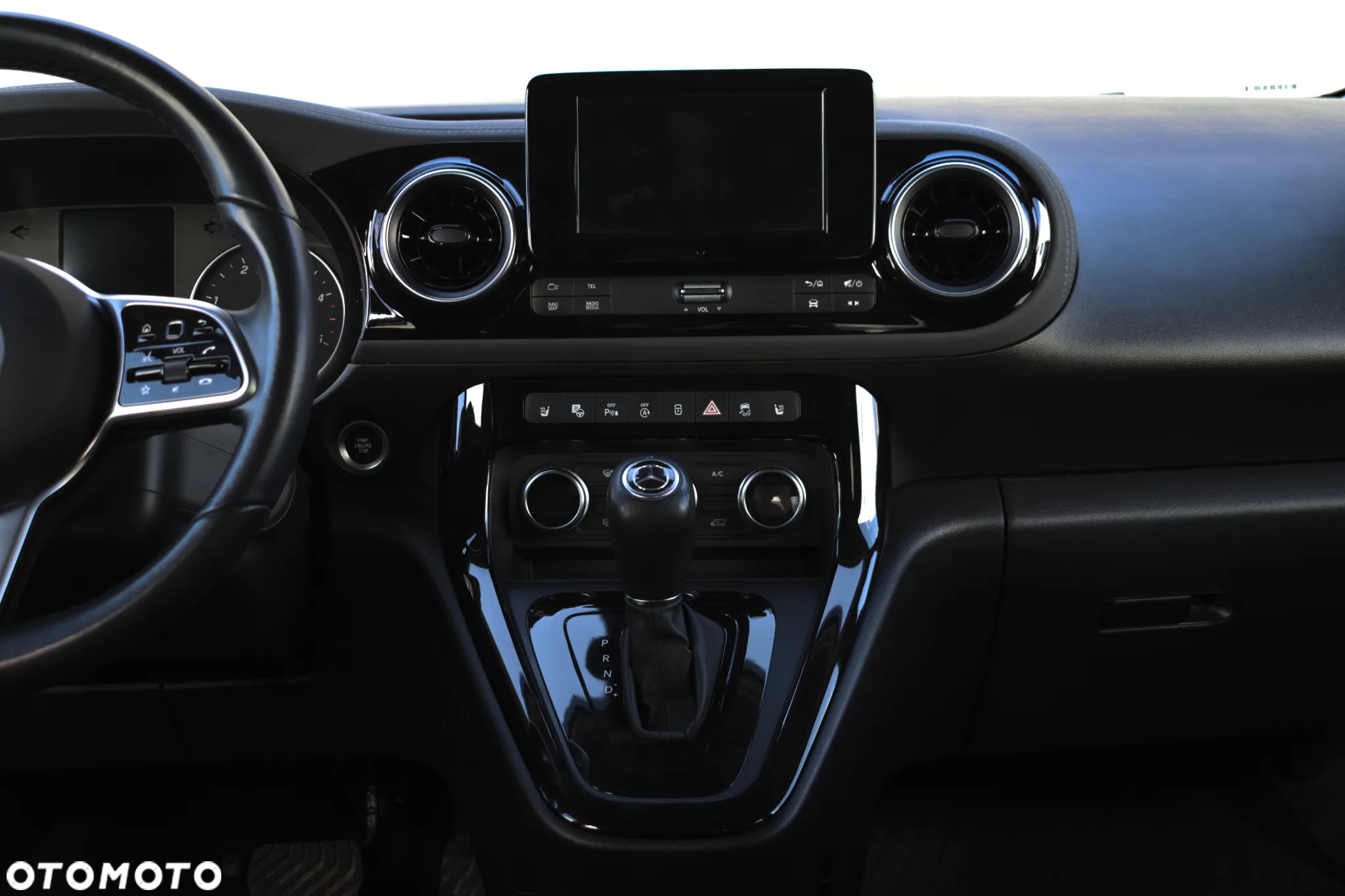 Mercedes-Benz Klasa T 180 d Automatik Progressive - 15