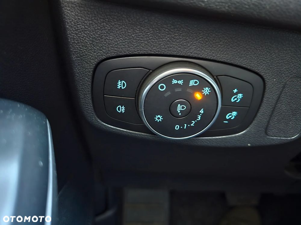 Ford Focus 1.5 EcoBlue Start-Stopp-System COOL&CONNECT - 12