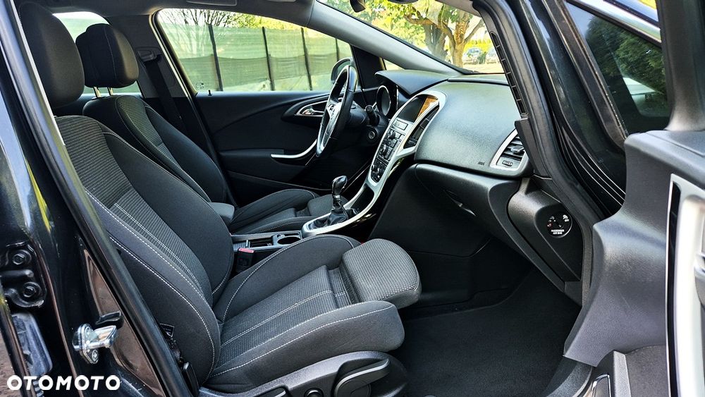 Opel Astra 1.4 T Cosmo EU6 - 36