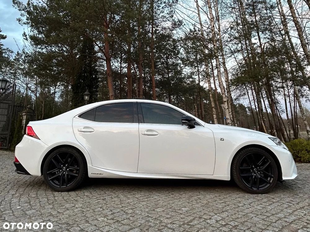 Lexus IS 300h F Sport EU6 - 2