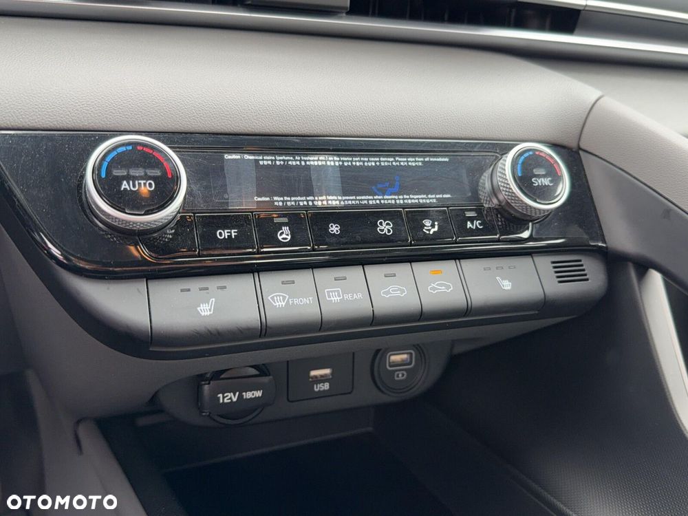 Hyundai Elantra - 19