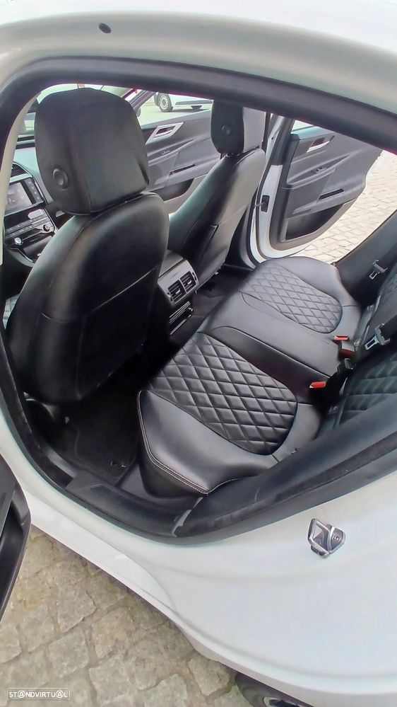 Jaguar XE 2.0 D Prestige Aut. - 12