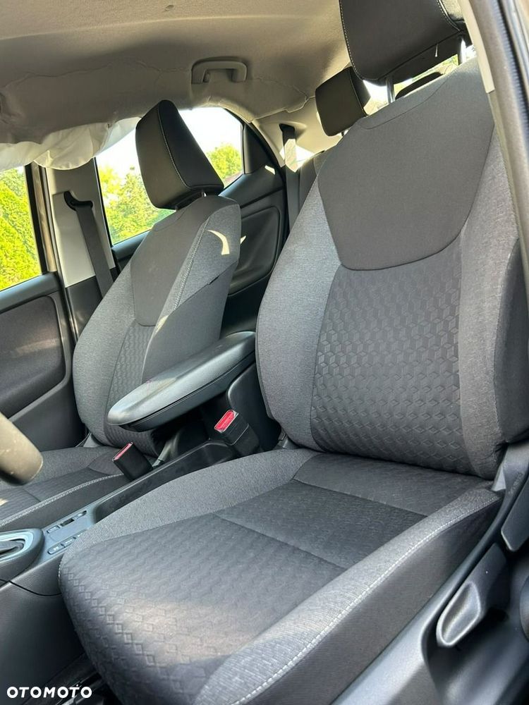 Toyota Yaris - 8