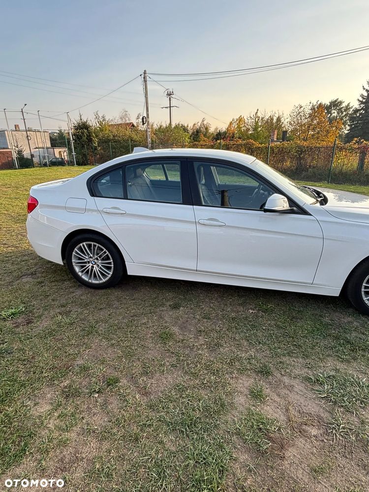 BMW 3 Series 2016 photo 5