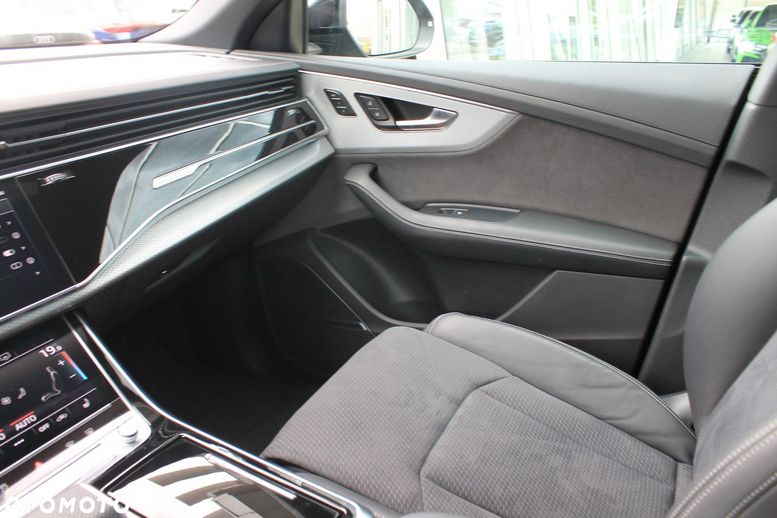 Audi SQ8 - 26