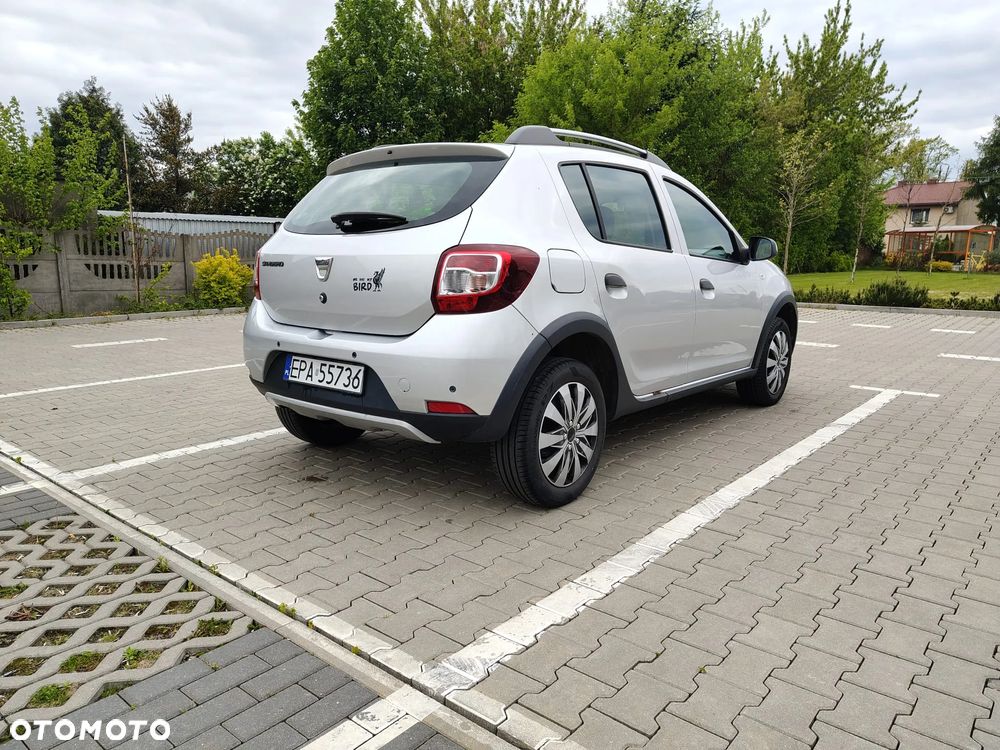 Dacia Sandero TCe 90 Laureate - 4