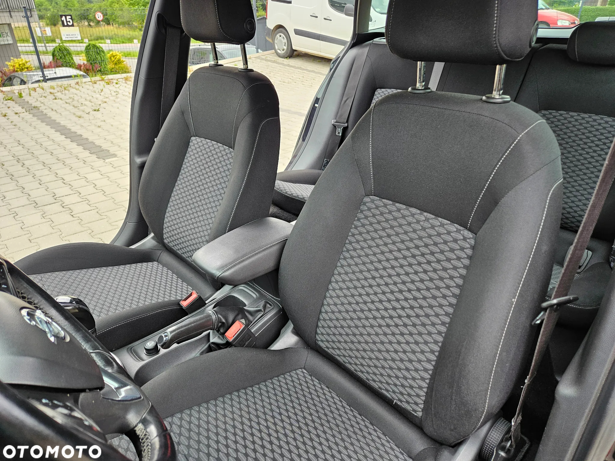 Opel Astra V 1.4 T Enjoy - 15