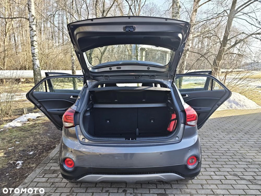 Hyundai i20 1.4 Premium - 20