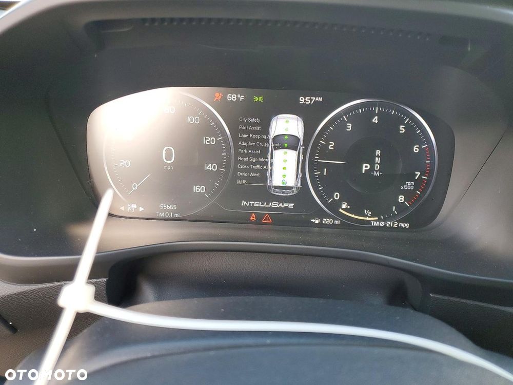 Volvo XC 40 T5 AWD R-Design - 9