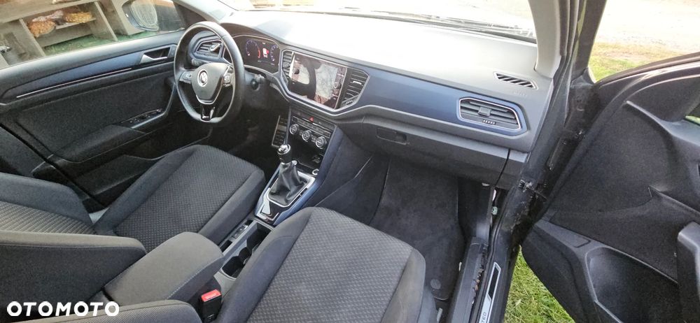 Volkswagen T-Roc - 10
