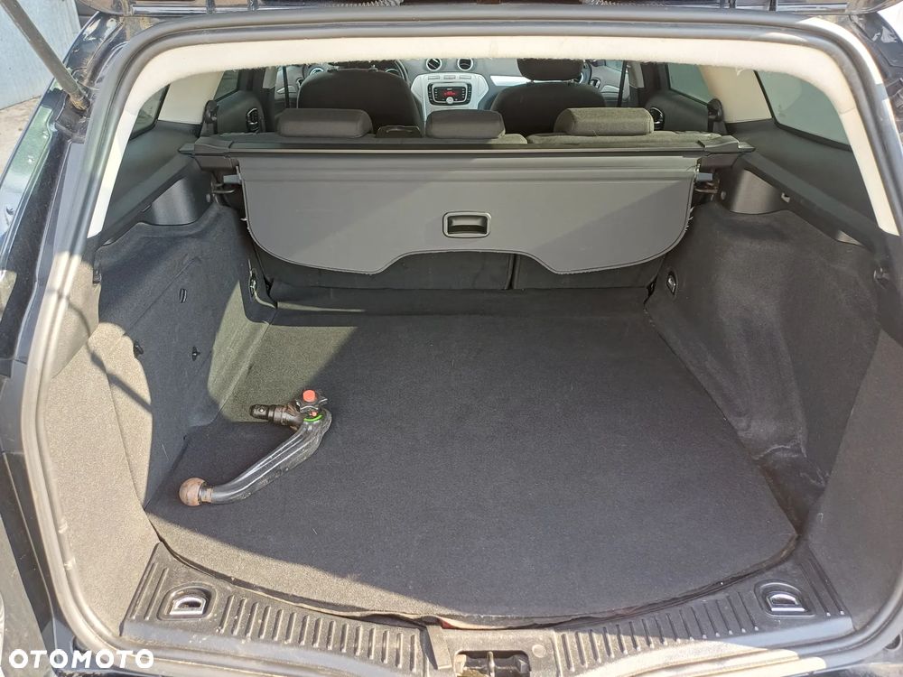 Ford Mondeo - 12