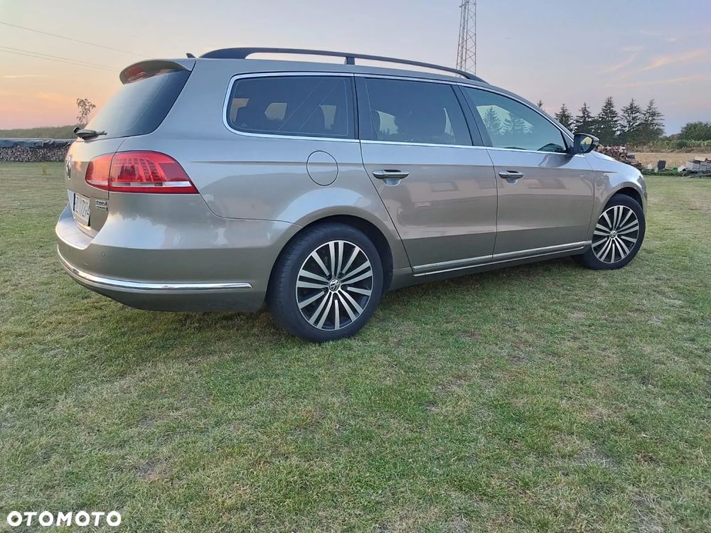 Volkswagen Passat 2.0 TDI Comfortline DSG - 4