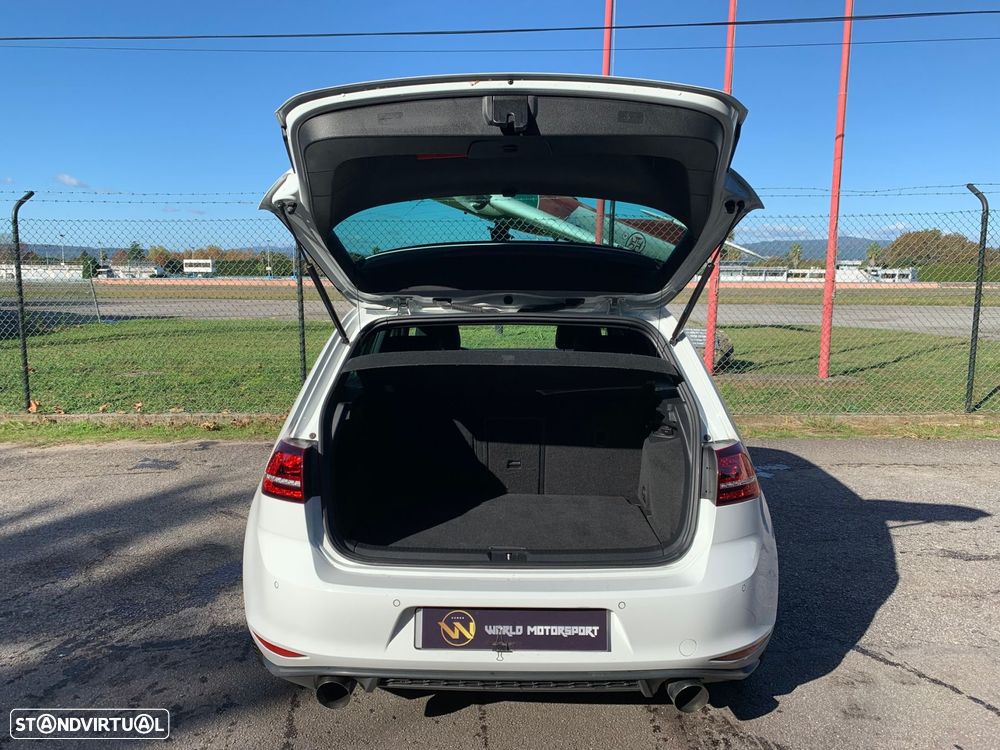 VW Golf 2.0 TSi GTi - 49
