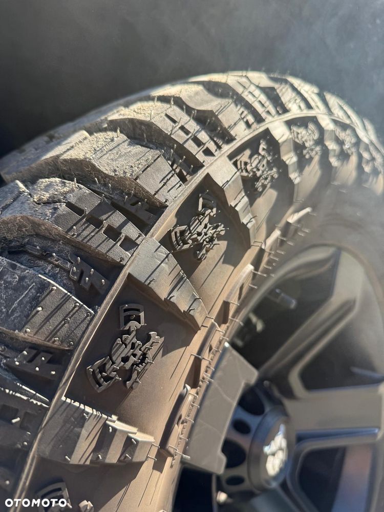 Ford Ranger Raptor - 12