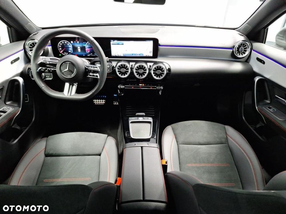 Mercedes-Benz Klasa A 200 AMG Line 7G-DCT - 2