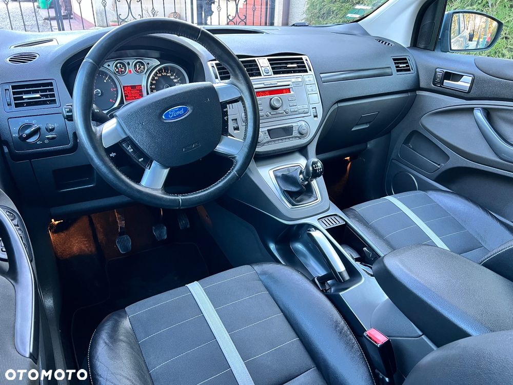 Ford Kuga 2.0 TDCi 4x4 Titanium - 17