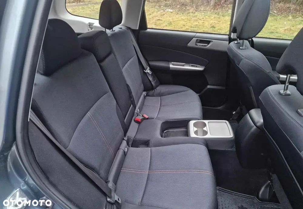 Subaru Forester 2.0D Exclusive - 10