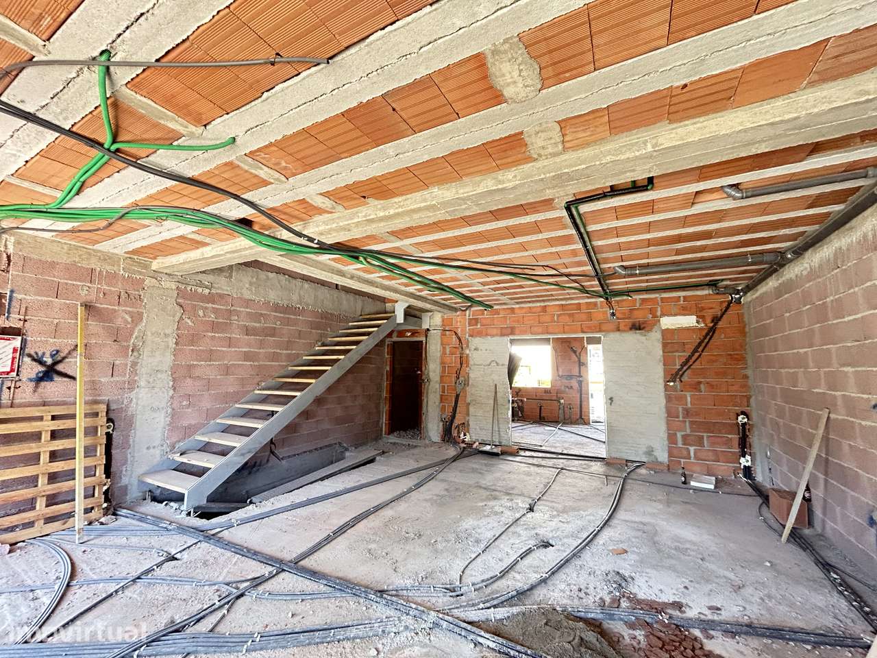 Moradia T4 NOVA,c/ Suíte,Terraços,Garagem, perto do Centro de Braga! - Grande imagem: 5/18