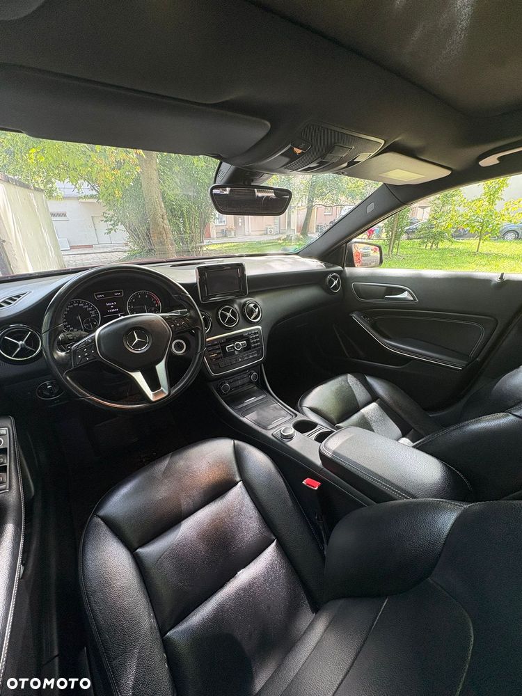 Mercedes-Benz A-Class 2012 photo 2