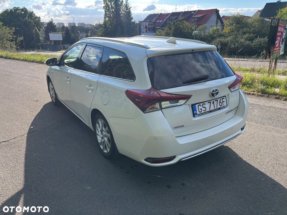 Toyota Auris - 10